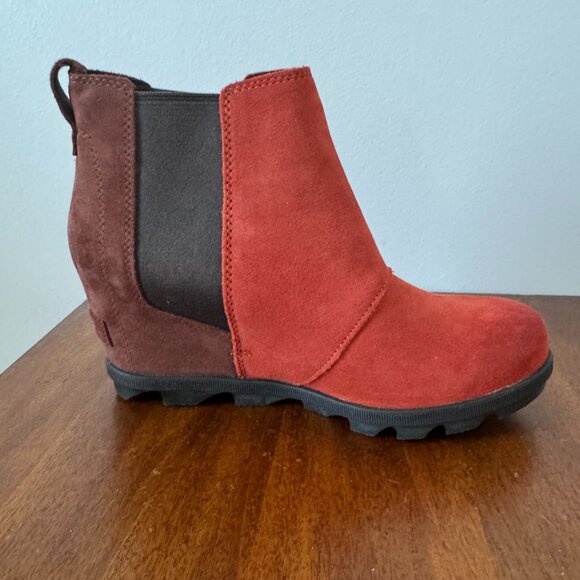 Sorel Joan Of Arctic Chelsea Wedge in Carnelian Red Brown Suede - Picture 4 of 11